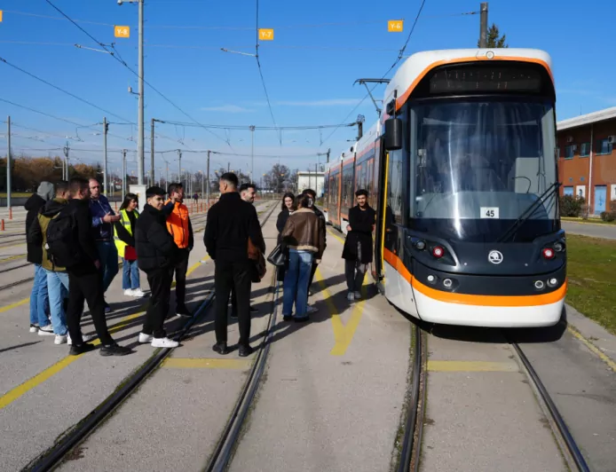 ESTÜ Öğrencilerine ESTRAM’da Uygulamalı Raylı Sistem Eğitimi