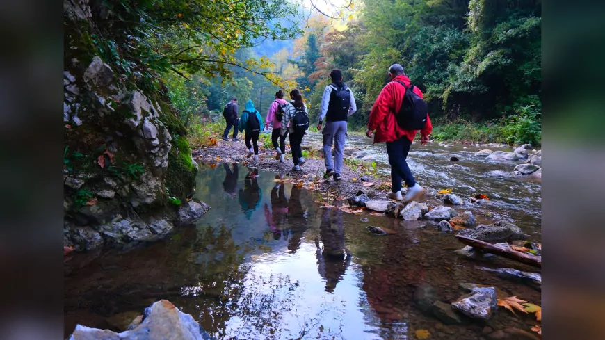 Doğaseverler Kuzeyin Tabiat Harikalarında Sonbaharı Adımladı