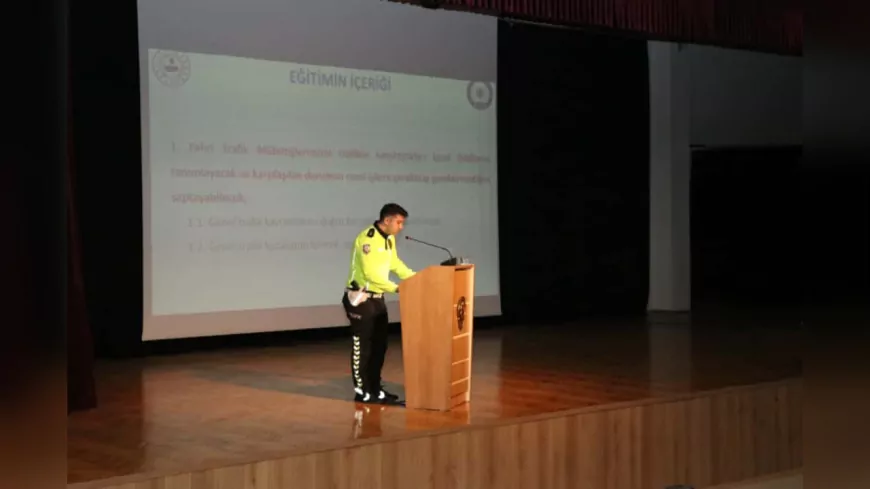 Eskişehir’de Fahri Trafik Müfettişleri ile Bilgilendirme ve Değerlendirme Toplantısı Gerçekleştirildi