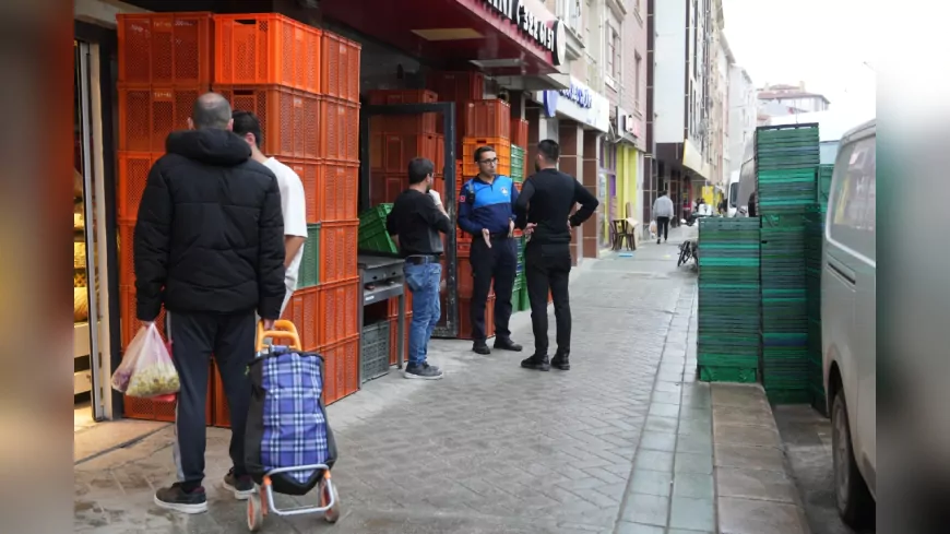 Büyükşehir Zabıtası Kaldırım İşgallerine Göz Açtırmıyor