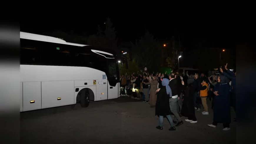 Pursaklar’da Genç Kızlar Gençlik Kampı İçin Yola Çıktı