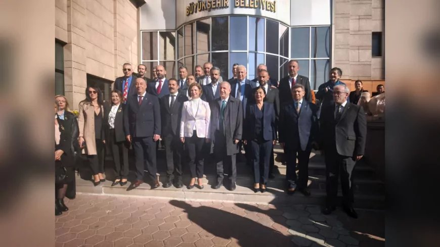 Ümit Özdağ’dan Eskişehir Büyükşehir Belediye Başkanı Ayşe Ünlüce’ye Ziyaret