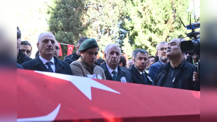 Ümit Özdağ, Şehit Üsteğmen Emre Mercan’ın Cenaze Törenine Katıldı