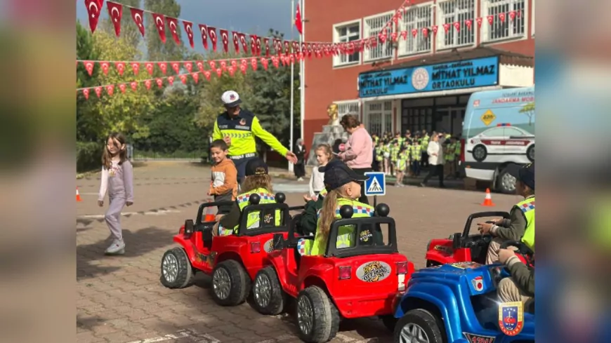 Ordu ve Samsun’da Jandarmadan Miniklere Trafik Eğitimi