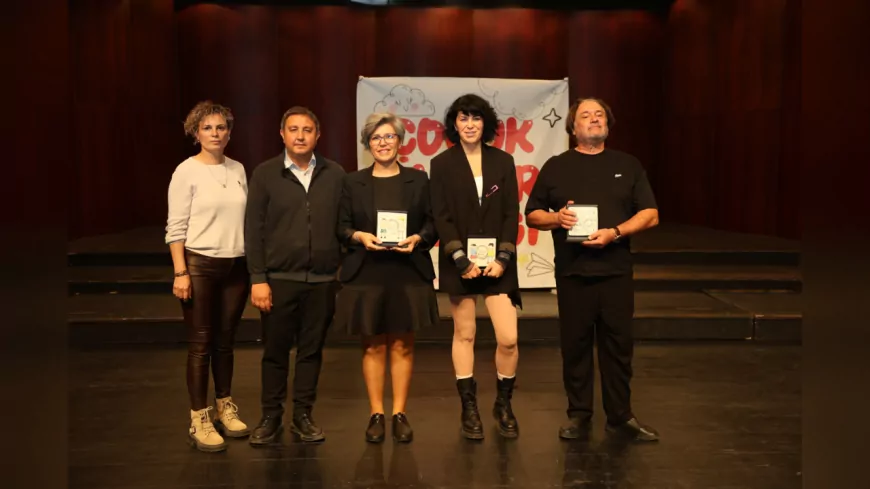 Dünya Çocuk Hakları Günü'nde Sahne Çocukların Oldu