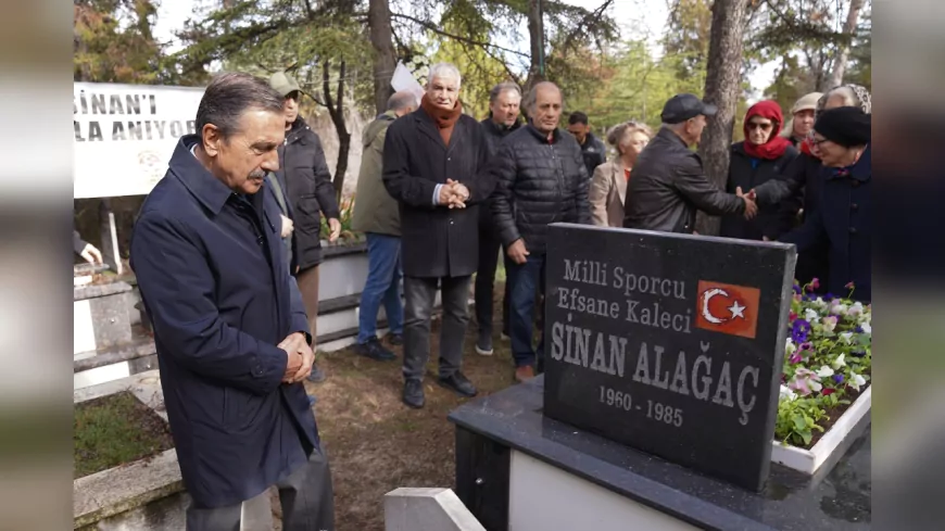 Efsane Kaleci Sinan Alağaç, Vefatının 40. Yılında Kabri Başında Anıldı