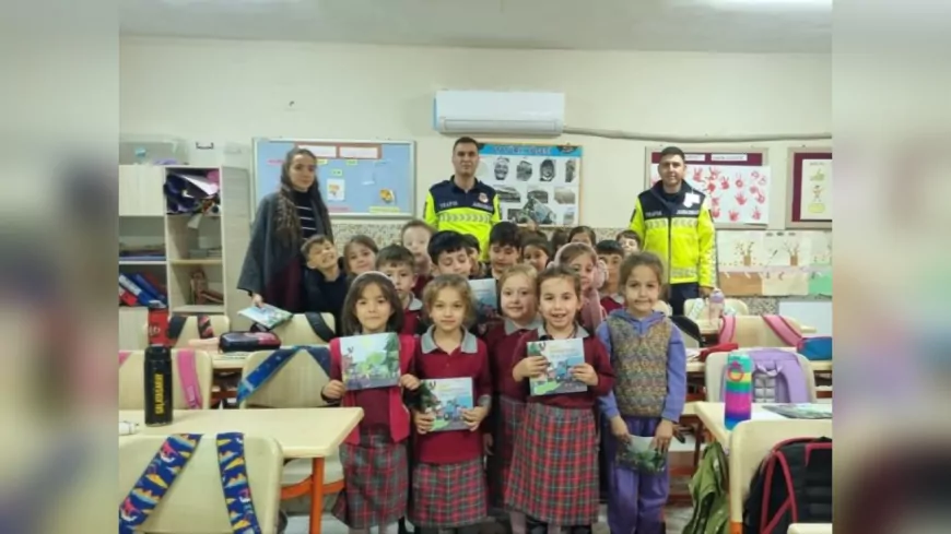 Salavatlı İlkokulu Öğrencilerine Jandarmadan Uygulamalı Trafik Eğitimi