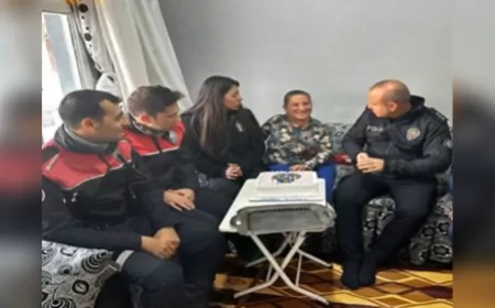 Hatay’da Polislerden Özel Gereksinimli Vatandaşa Anlamlı Doğum Günü Sürprizi