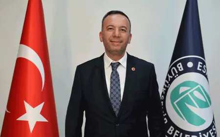 AK Parti Grup Başkanvekili Ahmet Sivri’den ESKİ’ye Sert Eleştiri: “Eskişehir Halkı Paramızla Rezil Oluyor”