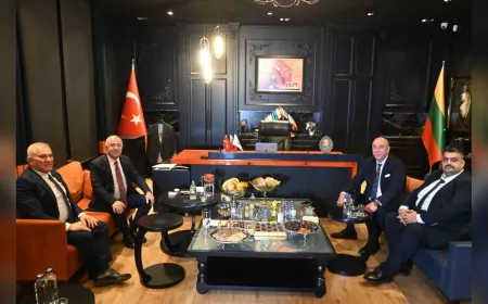 Ümit Özdağ’dan Alanya Eğitim Vakfı’na Ziyaret