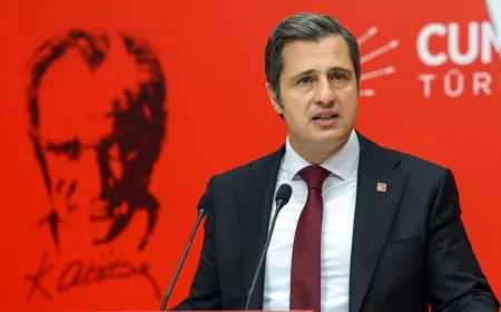 CHP İzmir Milletvekili Deniz Yücel: “Sorun İzmir değil kamusal eğitimi bilinçli biçimde kaynak­sız bırakan siyasi tercihlerdir”