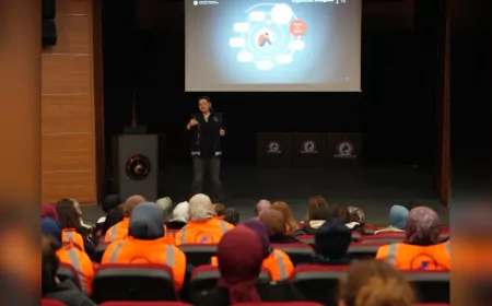 Bağımlılıkla Mücadelede Annelerin Gücü: Düzce Belediyesi’nde “En İyi Narkotik Polisi Anne” Eğitimi
