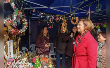 Yeni Yıl Coşkusu ESMEK’le Renklendi: Hediyelik Eşya Pazarı Açıldı