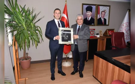 Başkan Ahmet Akın’dan İl Millî Eğitim Müdürü Selehattin Kal’a Hayırlı Olsun Ziyareti