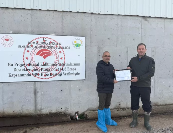 Mahmudiye’nin İlk Ari Hayvancılık İşletmesi Sertifikalandırıldı