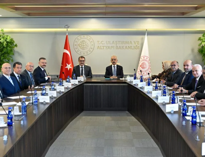 Eskişehir'in Ulaşım ve Altyapı Talepleri Ankara'da Masaya Yatırıldı