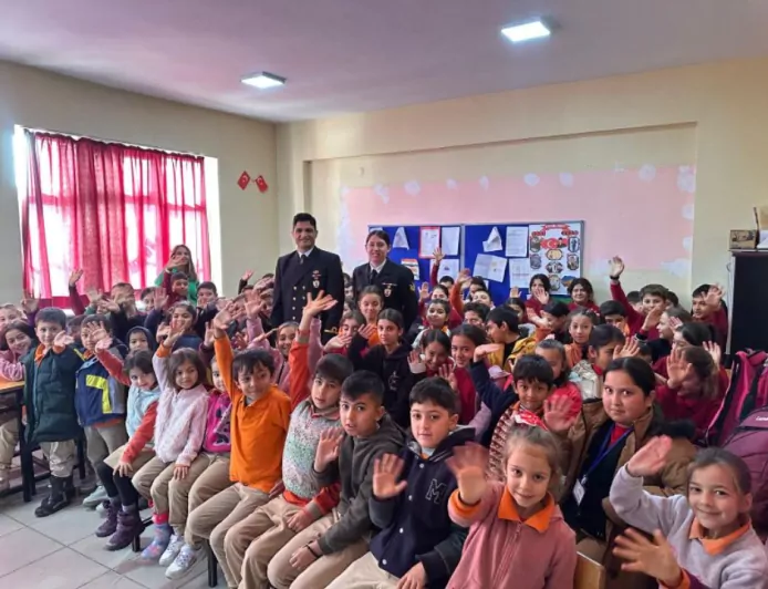 Mersin ve Hatay’da Öğrencilere Yönelik “Geleceğin Denizcileri” Etkinliği Düzenlendi