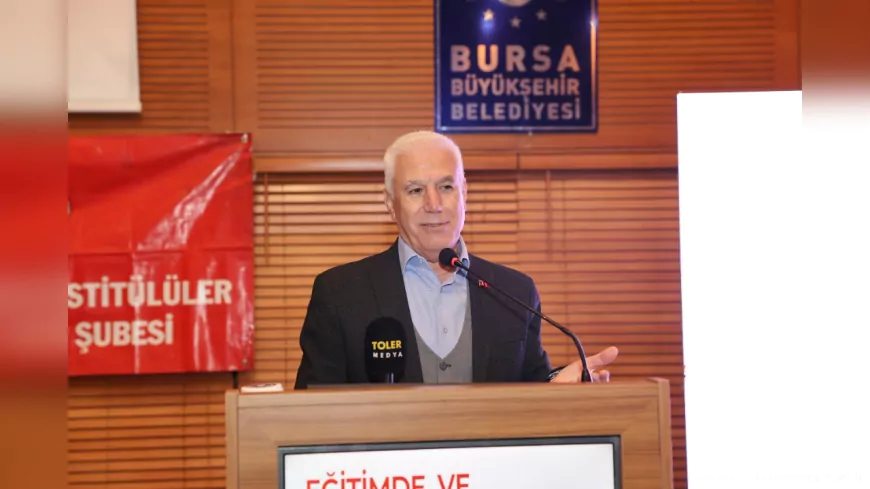 Türkiye’nin Aydınlanma Modeli Bursa’da Konuşuldu: Köy Enstitüleri Paneli Yoğun İlgi Gördü