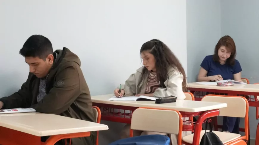 Elazığ Belediyesi’nden Gençlere Eğitim Desteği: 9 Bin Öğrenci Deneme Sınavına Katıldı