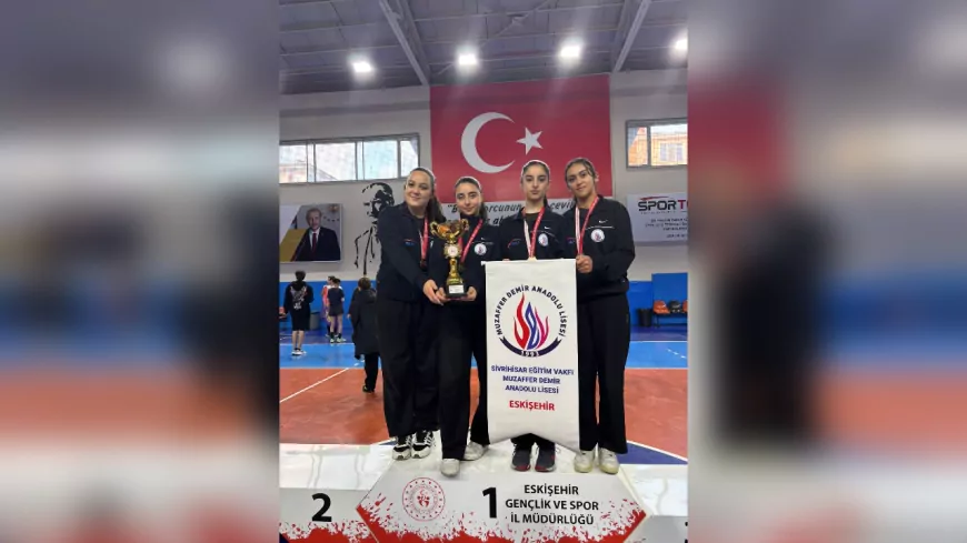 Sivrihisar’ın Gururu: Muzaffer Demir Anadolu Lisesi Masa Tenisinde İl Şampiyonu Oldu