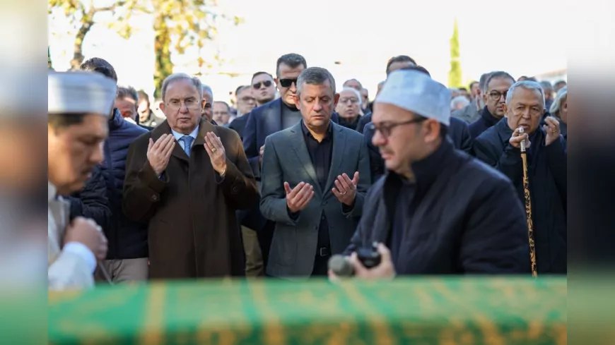 CHP Genel Başkanı Özgür Özel, Manisalı İş İnsanı Haşim Akçura’nın Cenaze Törenine Katıldı