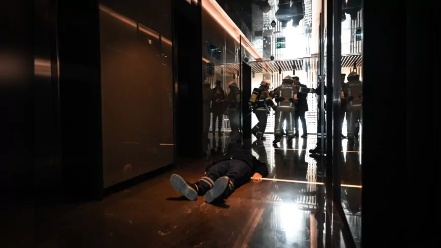 İzmir’de 47 Katlı Binada Nefes Kesen Yangın Tatbikatı