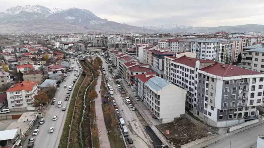 Van Büyükşehir Belediyesi’nden Trafiği Rahatlatacak Tek Yön Hamlesi