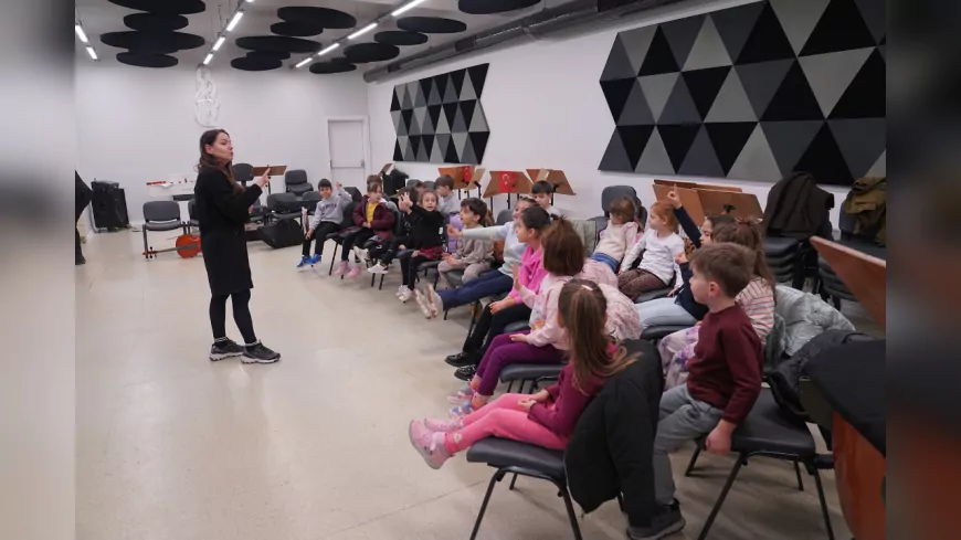 Minikler Müzik Aletlerini Eğlenerek Tanıdı