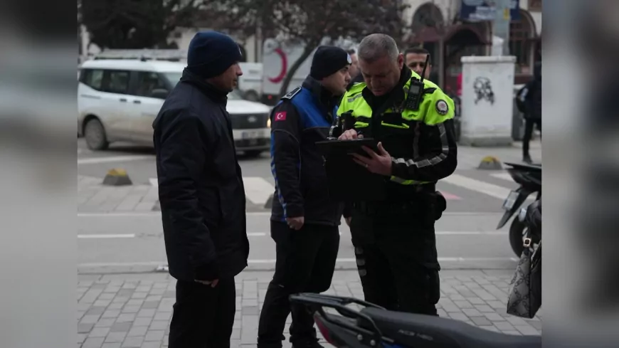Düzce İstanbul Caddesi'nde Motosiklet Denetimi
