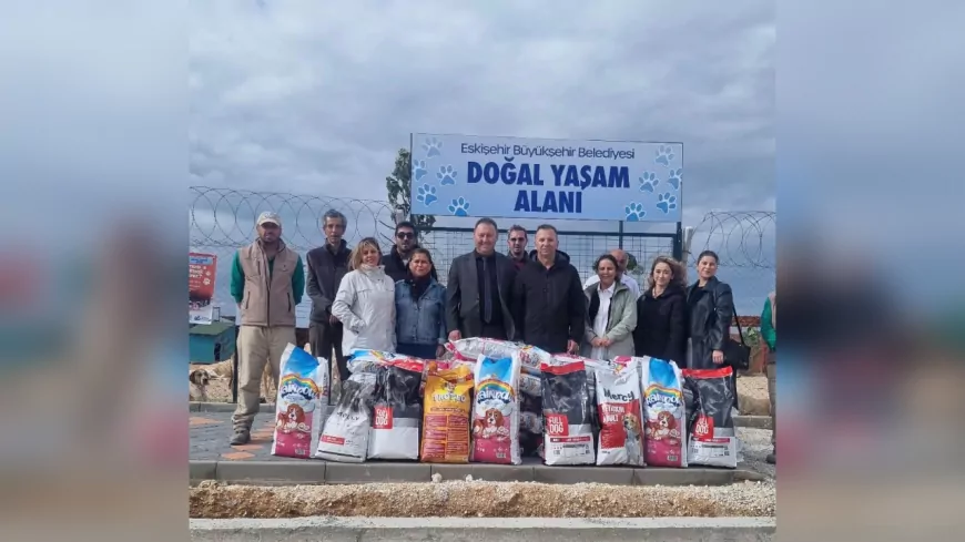 Eskişehir Büyükşehir Belediyesi'nden Can Dostlara 10 Tonluk Mama Desteği