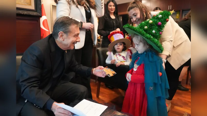 Miniklerden Başkan Ataç’a Yeni Yıl Sürprizi