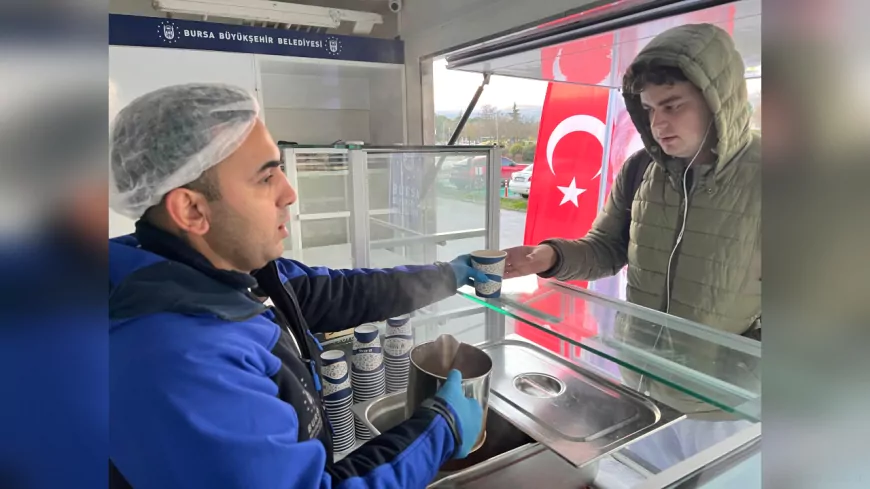 Bursa Büyükşehir Belediyesi’nden Öğrencilere Sıcak Çorba Desteği