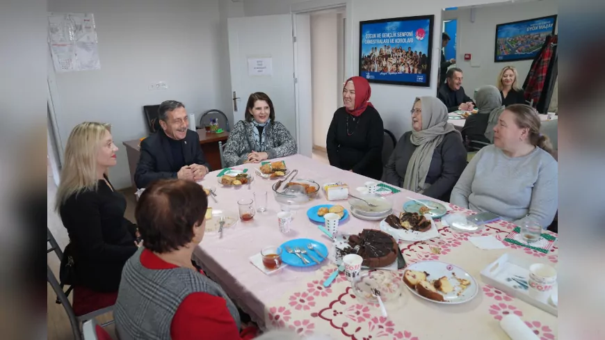 Başkan Ahmet Ataç Belde Evi Kursiyerleriyle Buluştu