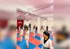 Van Büyükşehir Belediyespor Taekwondo Sporcuları Kuşak Atlama Heyecanı Yaşadı