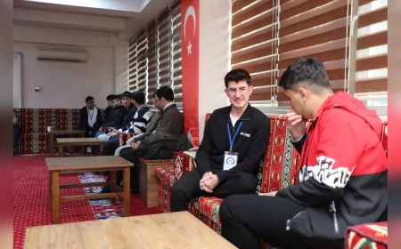 Hatay Büyükşehir Belediyesi’nden Gençlere Teknoloji ve Eğitim Desteği