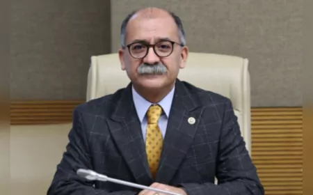 İbrahim Arslan: "Eskişehir'in Kazanımları Tehlikede, PTT Başmüdürlüğü Kapatılmamalı"