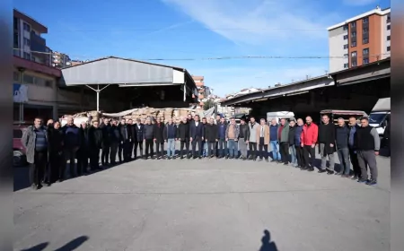 Başkan Fuat Köse Hal Esnafıyla Buluştu: “Kapımız Her Zaman Açık”