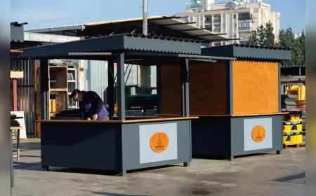 Karşıyaka sahiline estetik ve hijyenik dokunuş: Mısır ve kestane tezgâhları yenilendi