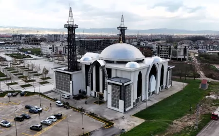 Kartepe Kent Meydanı Camii’nde Sona Doğru