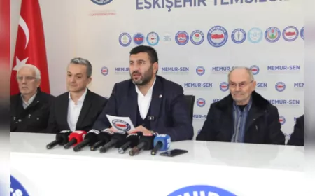 Memur-Sen Eskişehir Temsilcisi Akar: “Maaşlar Yetmiyor, Ücret Adaletsizliği Çalışma Barışını Bozuyor”