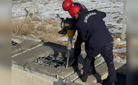 Niğde'de Jandarma Personeline Enkazda Arama Kurtarma Eğitimi Verildi