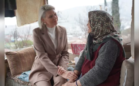 Başkan Melek Mızrak Subaşı, Sıcak Yemekleri Vatandaşların Evlerine Teslim Etti