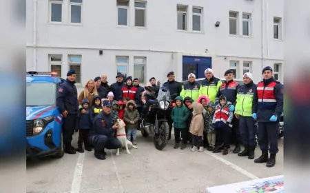 Anaokulu Öğrencilerinden Jandarma’ya Anlamlı Ziyaret