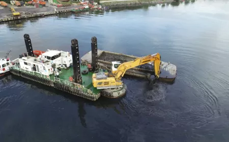 Haliç’te Temizlik Aralıksız Sürüyor: 228 Bin Metreküp Dip Çamuru Temizlendi