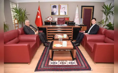 Kaymakam Adayı Uğur Çiftçi'den İl Millî Eğitim Müdürü Selehattin Kal’a Hayırlı Olsun Ziyareti