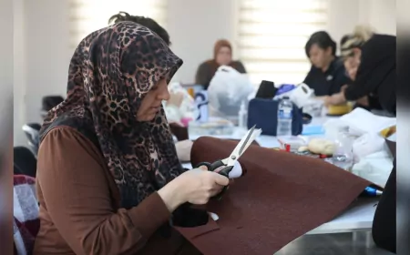 Atık Kumaşlar Sanata Dönüşüyor: Odunpazarı’nda Kadınlar Bez Bebek Yapmayı Öğreniyor