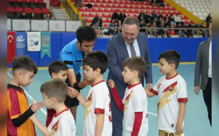 Eskişehir’de 9. Geleneksel Mini Minikler Futsal Şenliği Coşkuyla Başladı