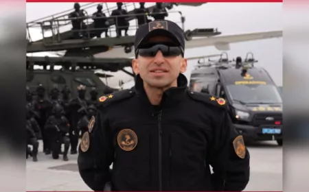 Siyah Giyen Adamlar Görevde