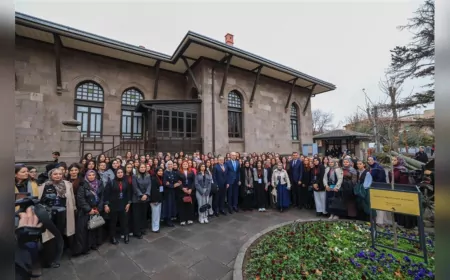 Meclis Başkanı Kurtulmuş ve Bakan Bak, Diplomat Akademi Kampı’nda Gençlerle Buluştu