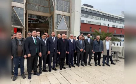 MHP’den Perpa Esnafına Ziyaret: Derdiniz Bizim Derdimizdir